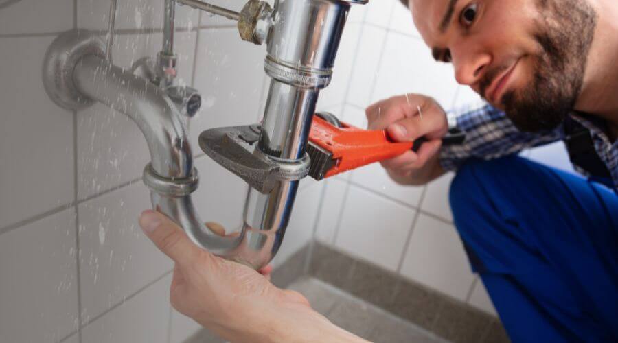 Expert burst pipe repair services in London, WV